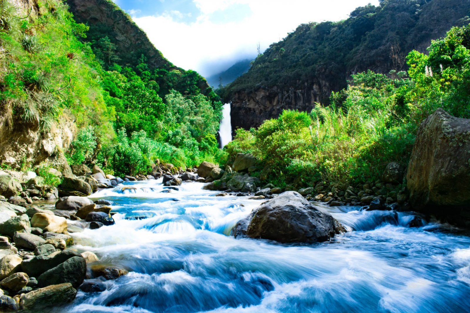 Cascadas de Ulba en Baños de Agua Santa Ecuador
