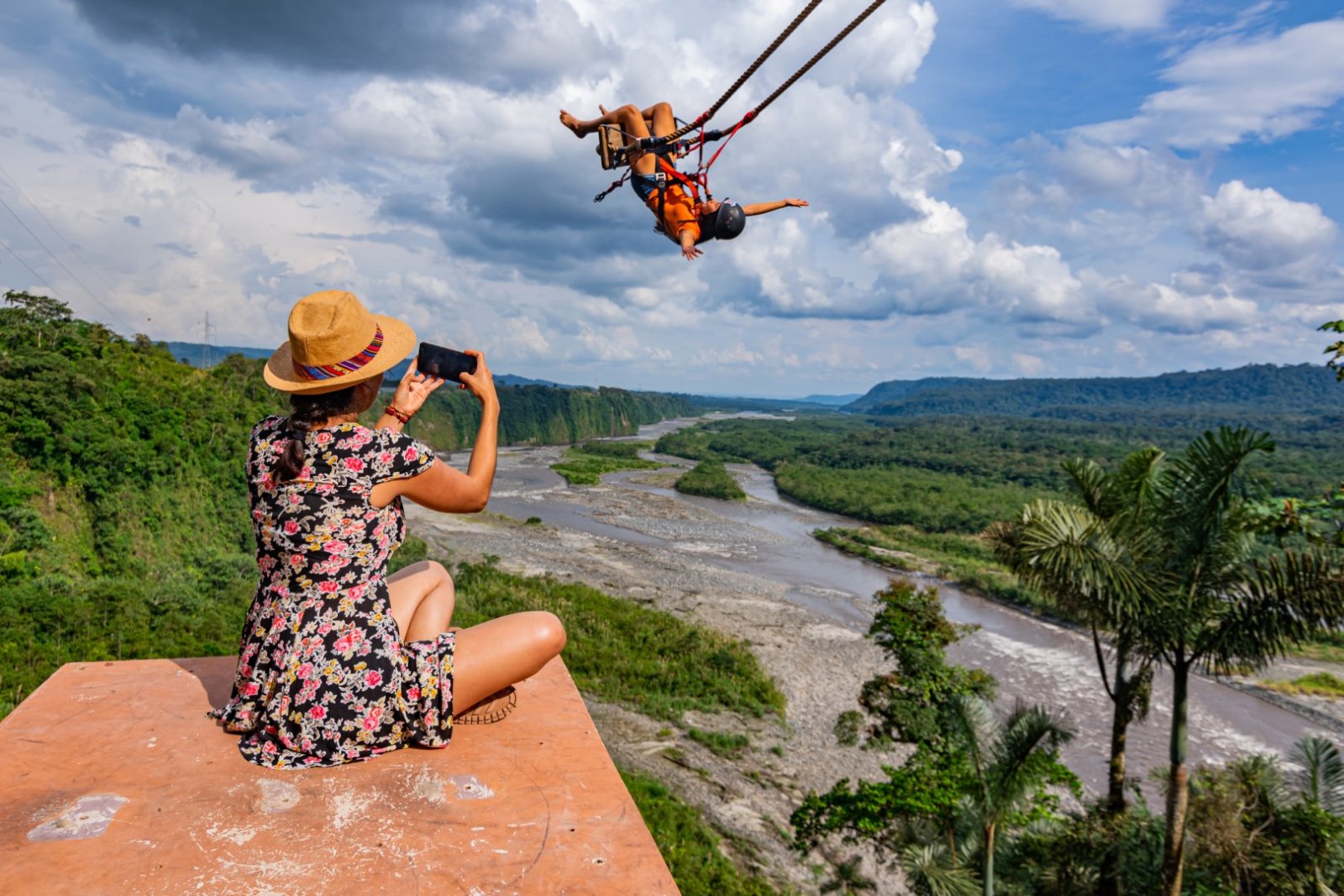 Mirador Amazónico del Río Pastaza en la Vía Baños Puyo